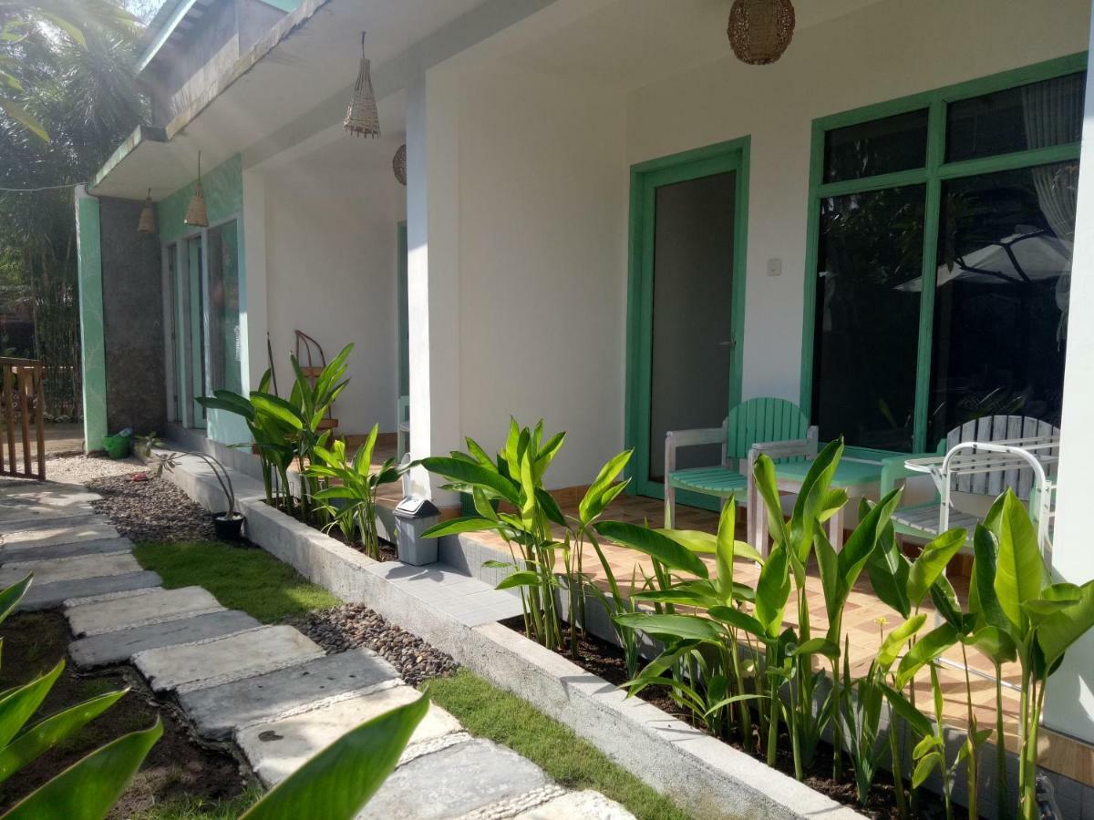 Palm Trees Villas Gili Air Bagian luar foto