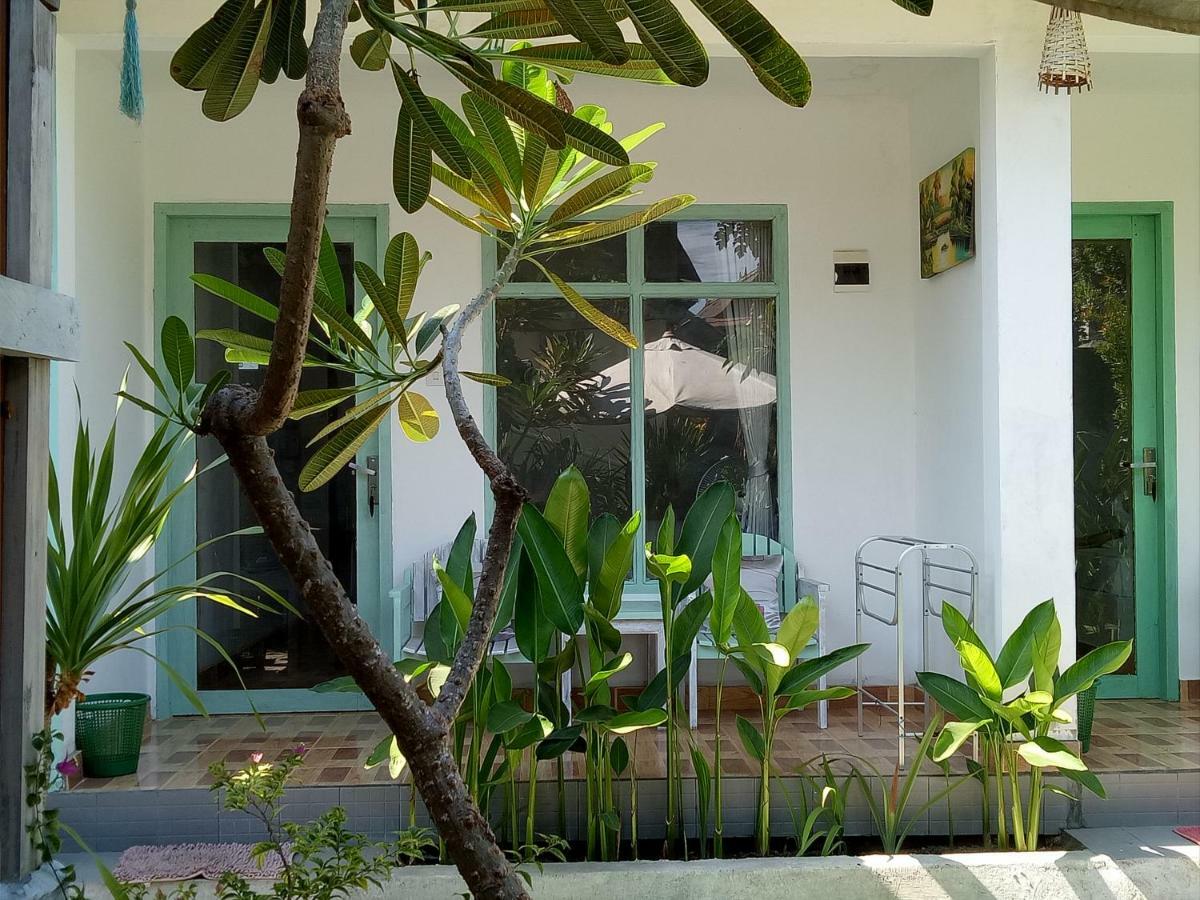 Palm Trees Villas Gili Air Bagian luar foto