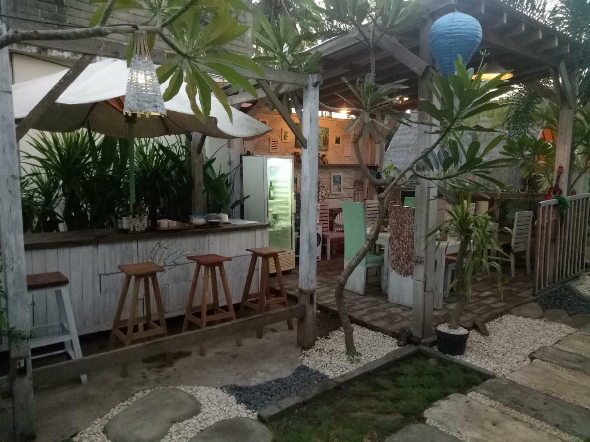 Palm Trees Villas Gili Air Bagian luar foto