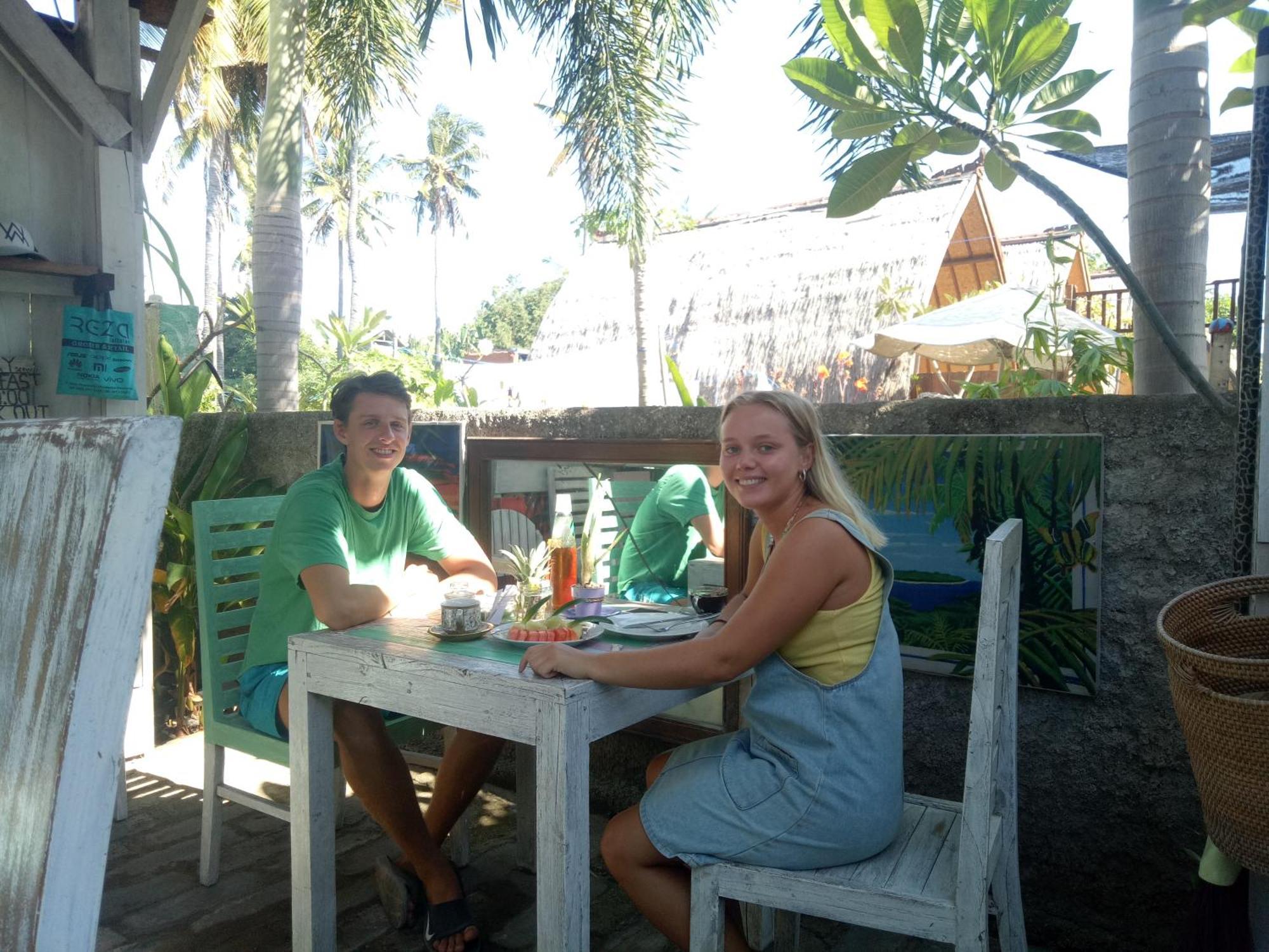 Palm Trees Villas Gili Air Bagian luar foto